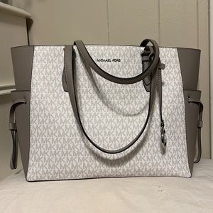 Michael Kors- Large tote